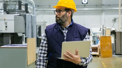 photo of a manufacturing operations leader frustrated by the strategy / execution gap