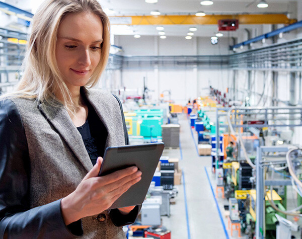 A supply chain planner making better decisions with supply chain orchestration